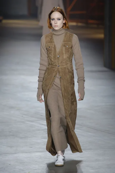 Look 1